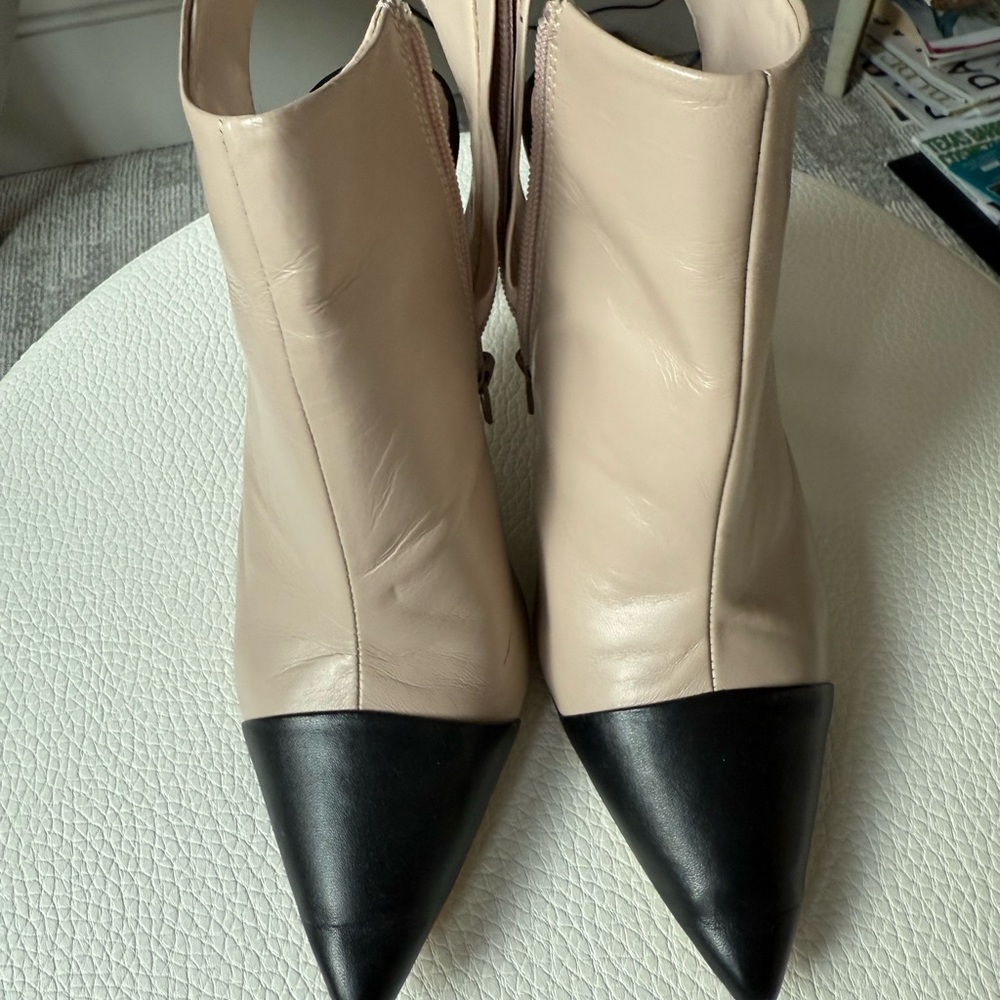 Zara Women's Elegant Black and Cream Heels
